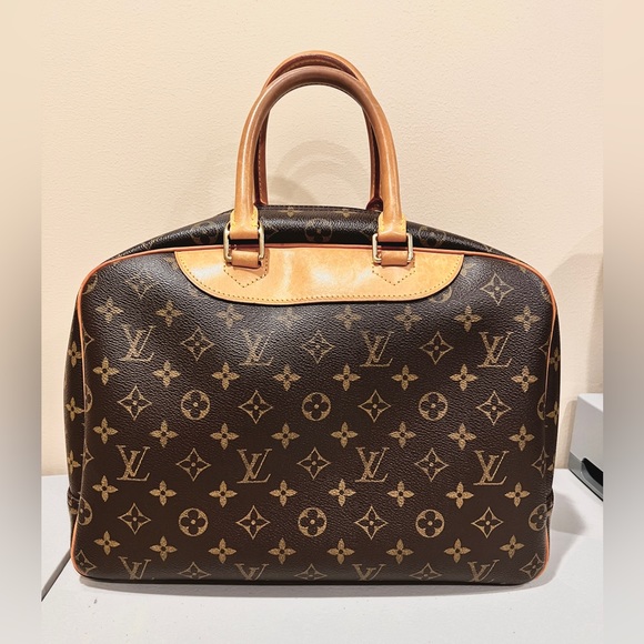 Louis Vuitton Classic Monogram Bag - Picture 3 of 12